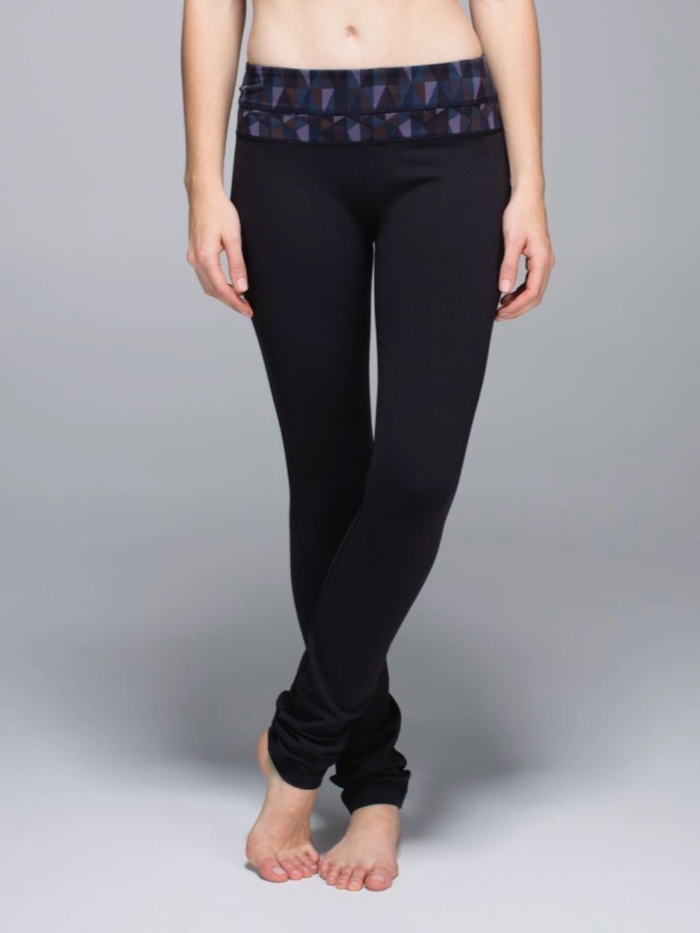 Lululemon Skinny Groove Pant *Full-On Luon Black / Stained Glass Love Nightfall